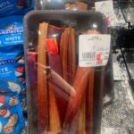 Why Hotels Always Place a Cloth Across the Bed: The Real Purpose of the Bed Runner Most Guests Never Question